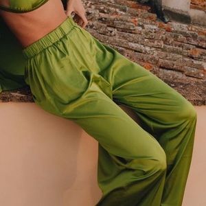 Daily Drills silky pants in olive NWT